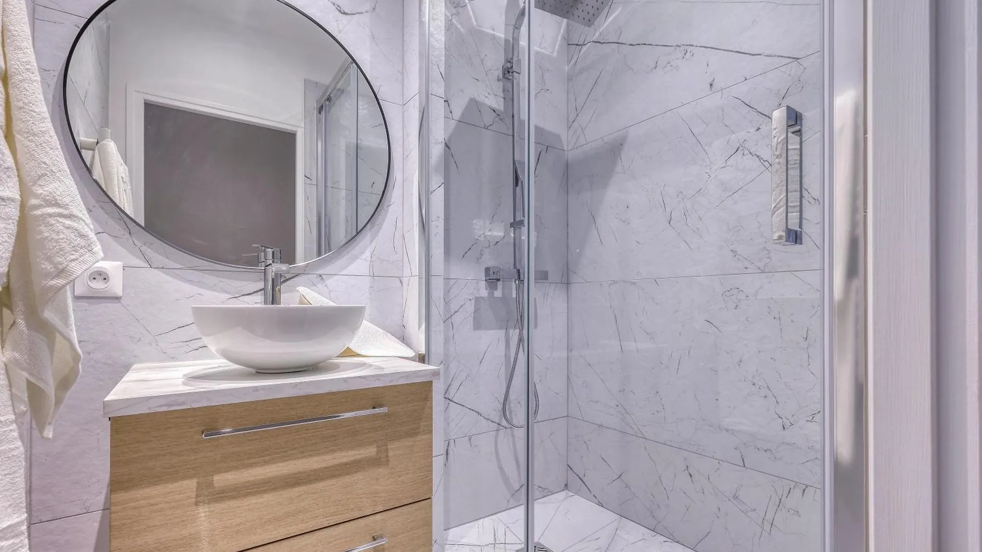 Short Time Suites Toulon Centre 4 Check-In Auto Apartman